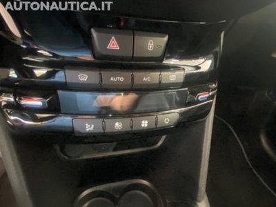 Peugeot 208 VTi 95 CV 5p. GPL Allure (11)