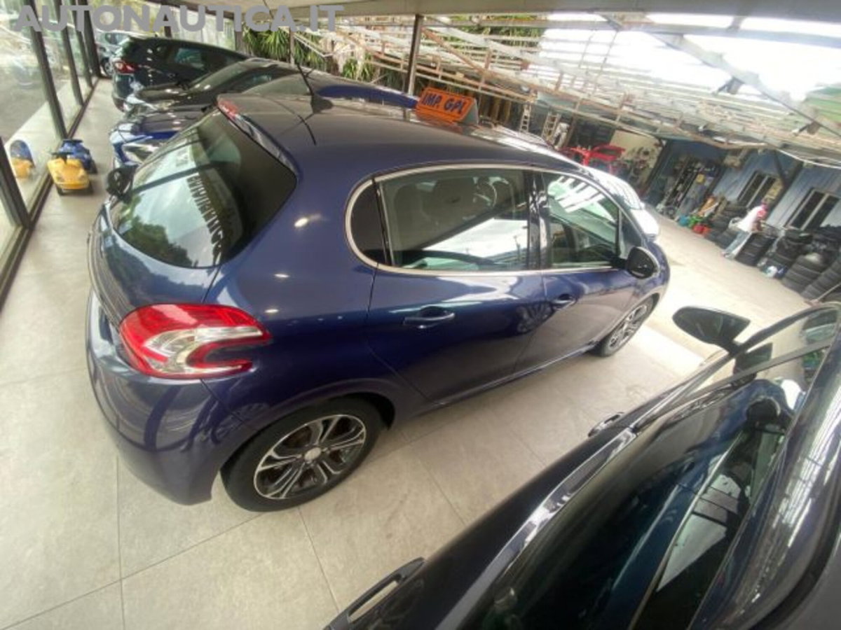 Peugeot 208 VTi 95 CV 5p. GPL Allure (5)