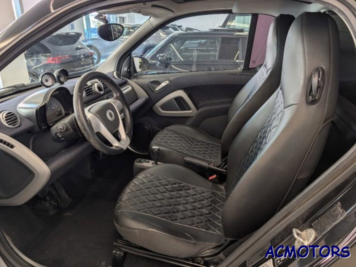 smart Fortwo 1000 52 kW MHD coupé pulse (12)