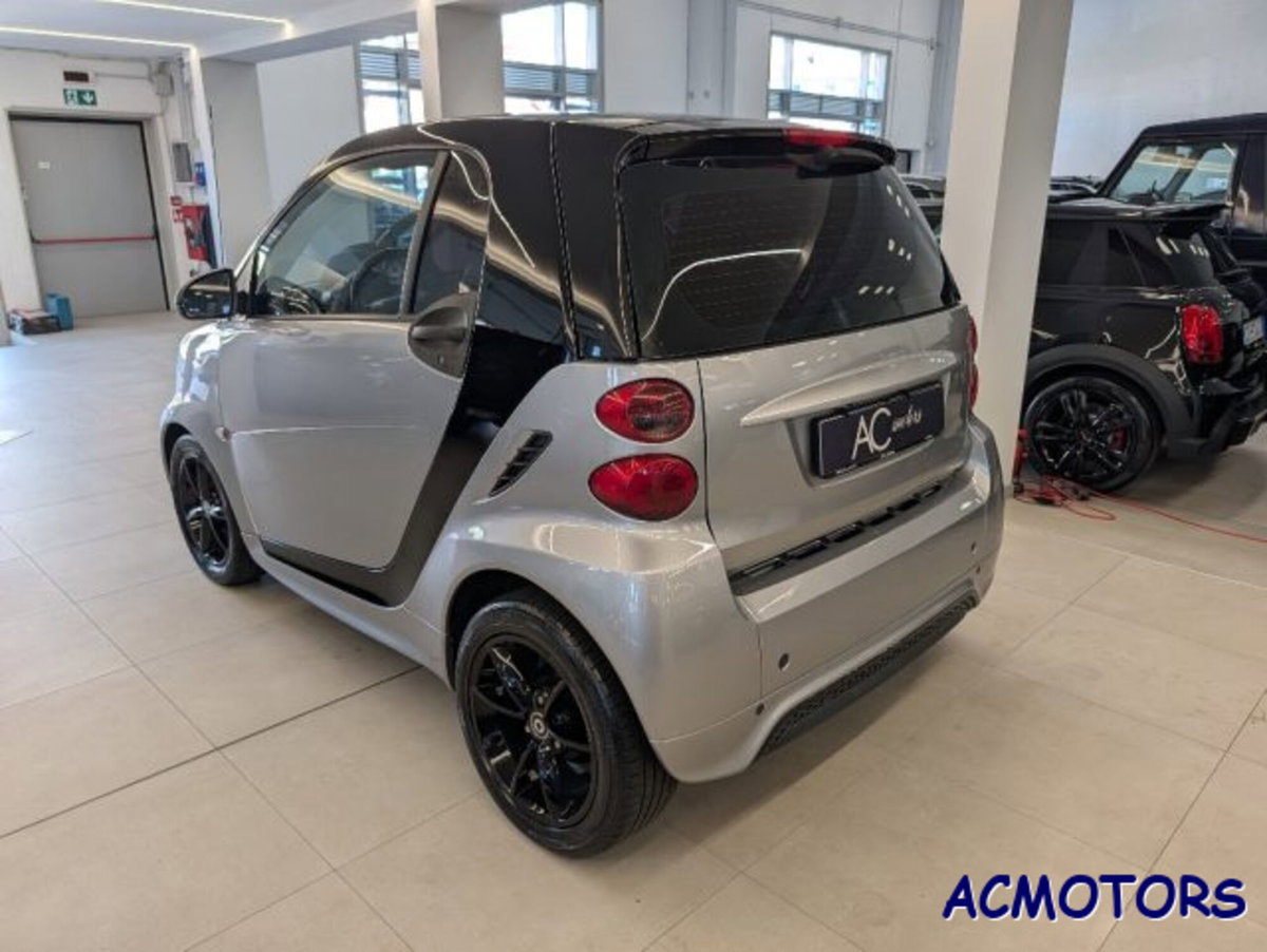 smart Fortwo 1000 52 kW MHD coupé pulse (6)