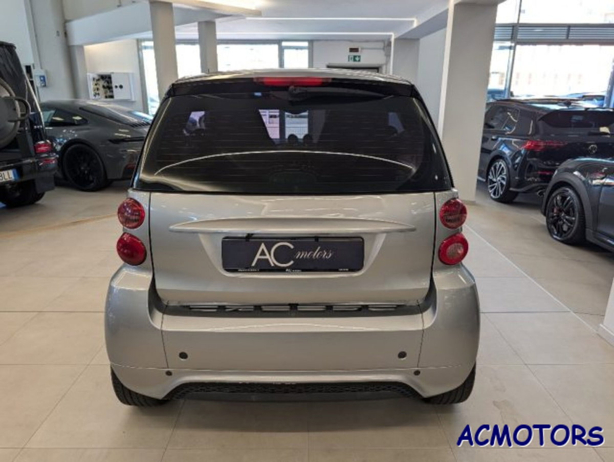 smart Fortwo 1000 52 kW MHD coupé pulse (8)