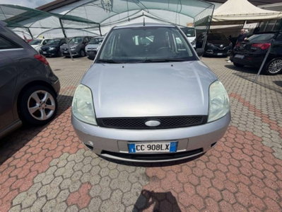 Ford Fiesta 1.2 16V 5p. Ghia (2)