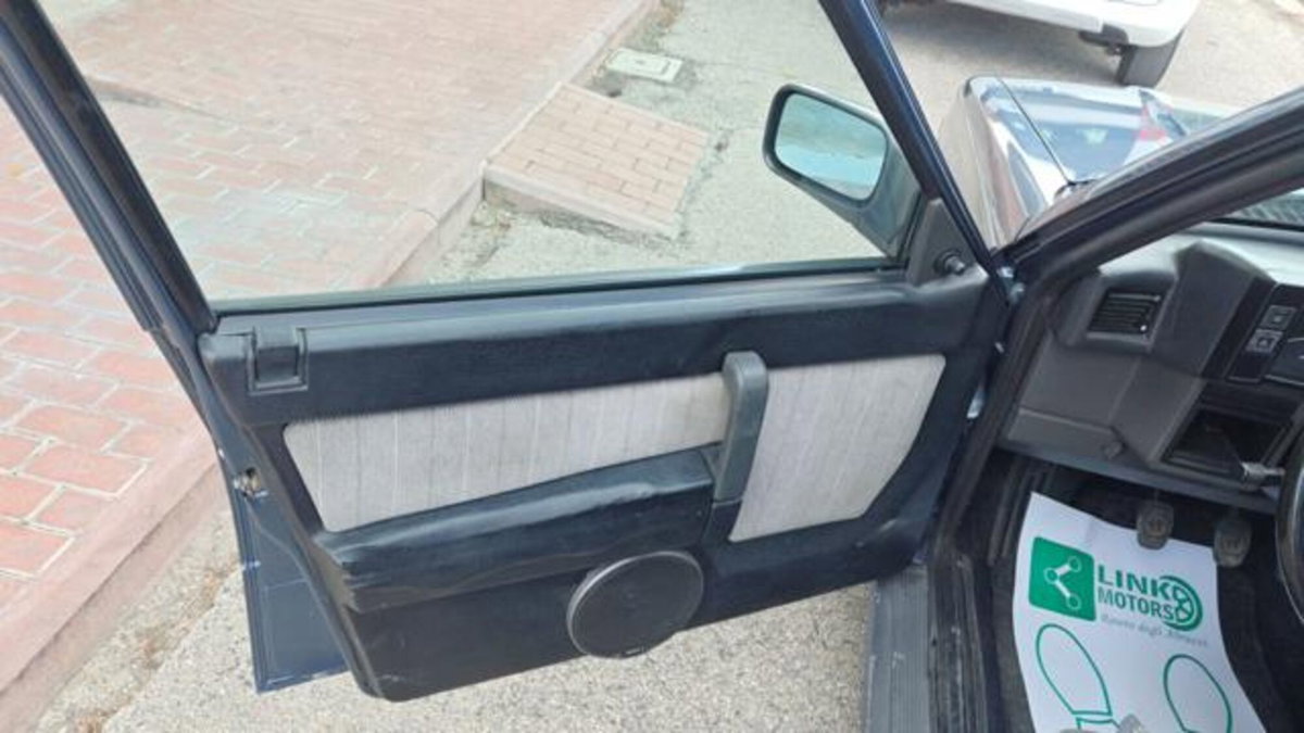 Alfa Romeo 75 1.6 (13)