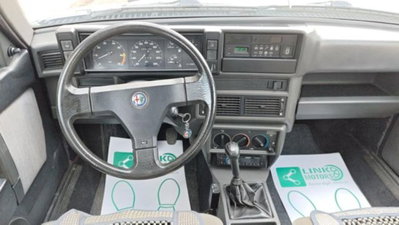 Alfa Romeo 75 1.6 (15)