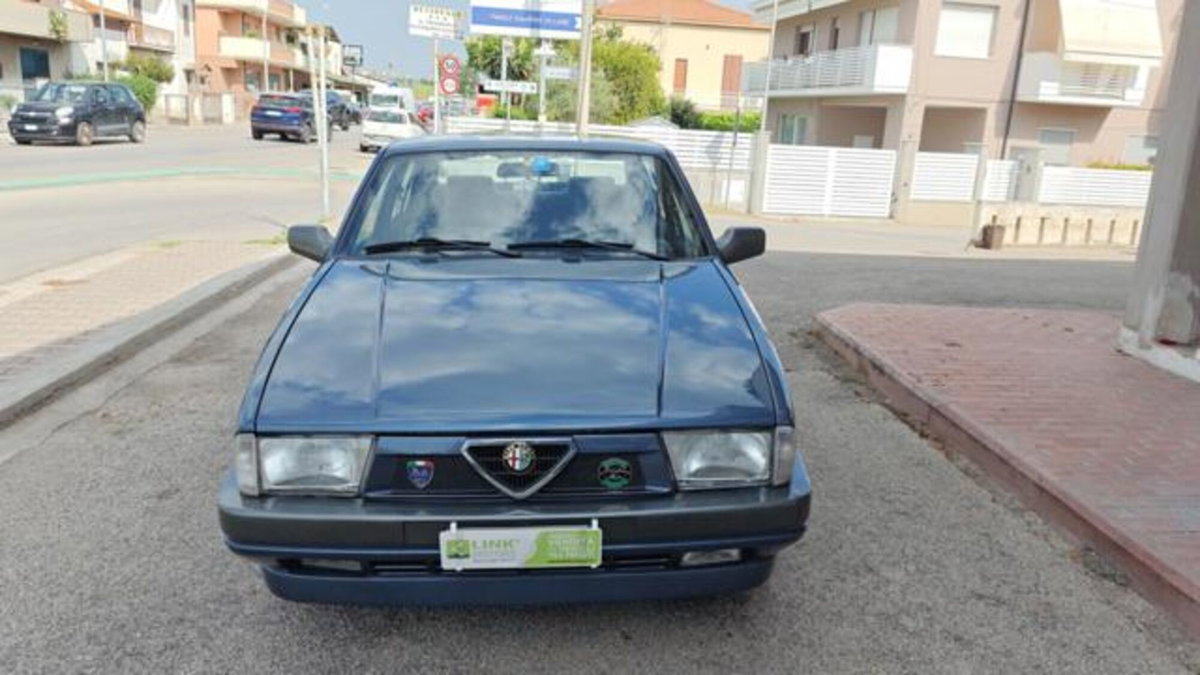 Alfa Romeo 75 1.6 (8)