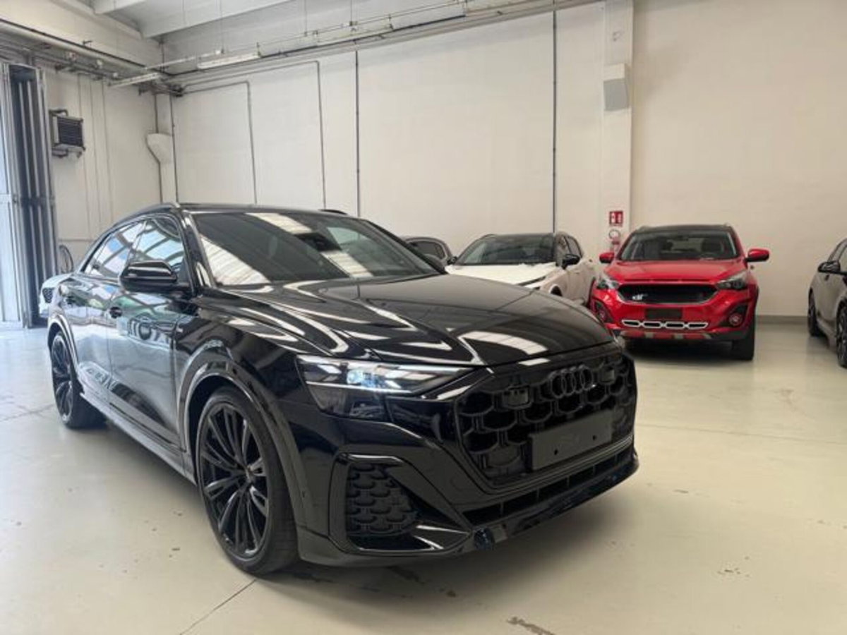 Audi Q8 3.0 tdi mhev S line quattro 286cv tiptronic (2)