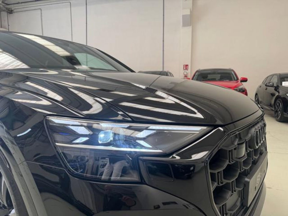 Audi Q8 3.0 tdi mhev S line quattro 286cv tiptronic (3)