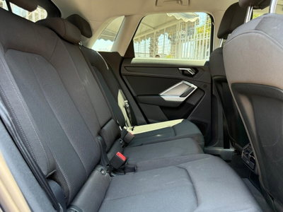 Audi Q3 35 2.0 tdi s-tronic (14)