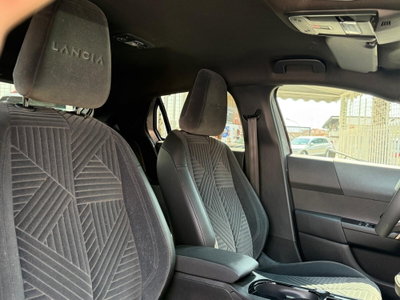 Lancia Ypsilon 1.2 mhev Edizione Limitata Cassina e-dct (11)