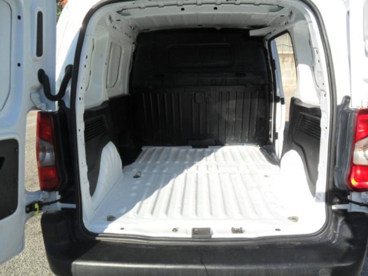 Toyota Proace City City 1.5D 100 CV S&S PC 5p. Comfort (9)