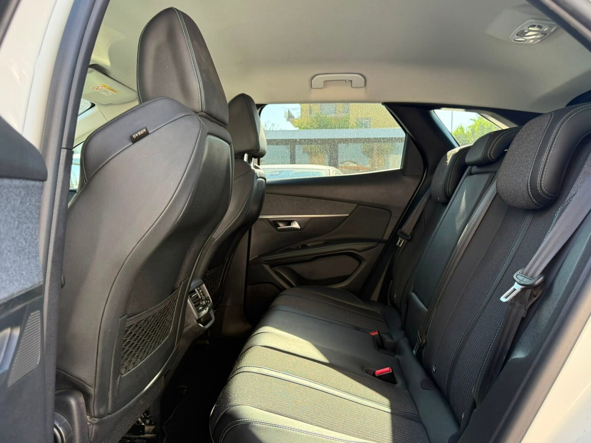 Peugeot 3008 BlueHDi 130 S&S EAT8 Allure Pack (15)