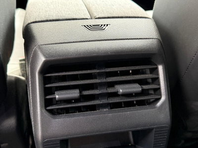 Peugeot 3008 1.2 hybrid GT Exclusive 145cv e-dcs6 (18)