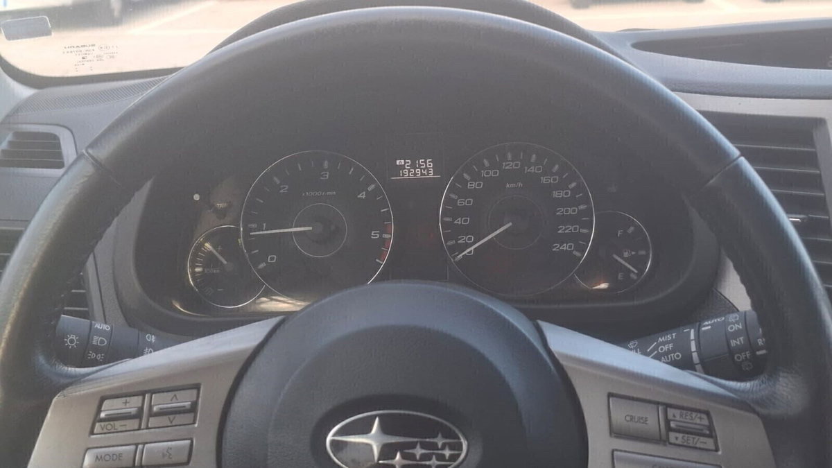 Subaru Legacy Station Wagon 2.0D SW Trend (13)