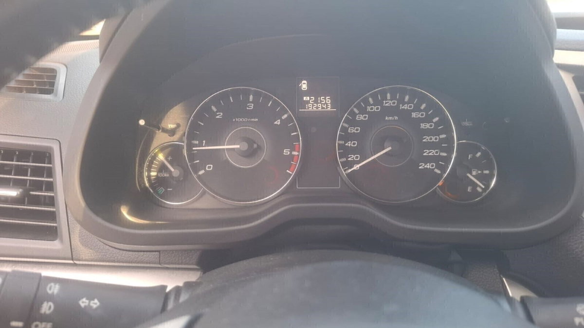 Subaru Legacy Station Wagon 2.0D SW Trend (15)
