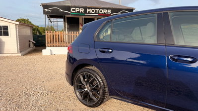 Volkswagen Golf 1.0 eTSI EVO DSG Life (11)