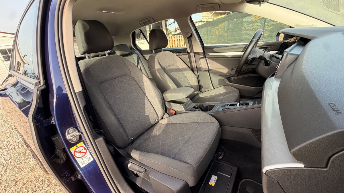 Volkswagen Golf 1.0 eTSI EVO DSG Life (13)