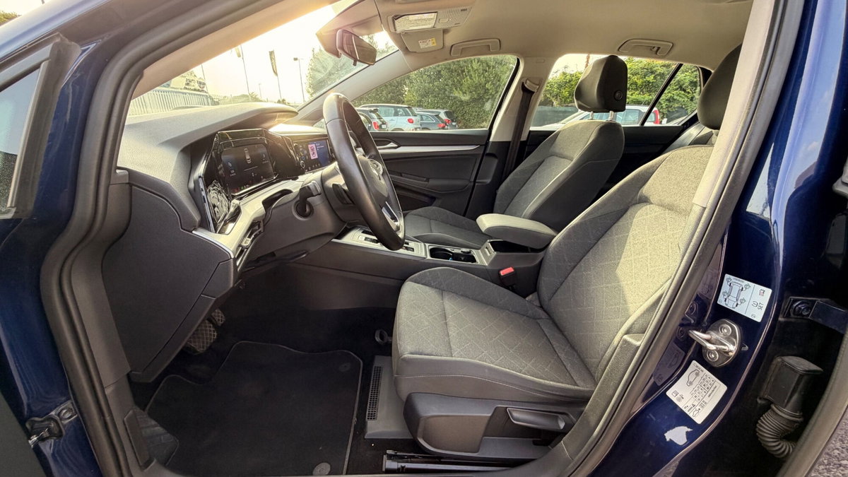 Volkswagen Golf 1.0 eTSI EVO DSG Life (15)