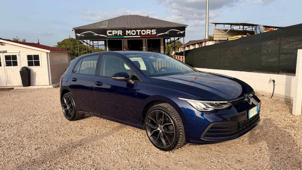 Volkswagen Golf 1.0 eTSI EVO DSG Life (2)