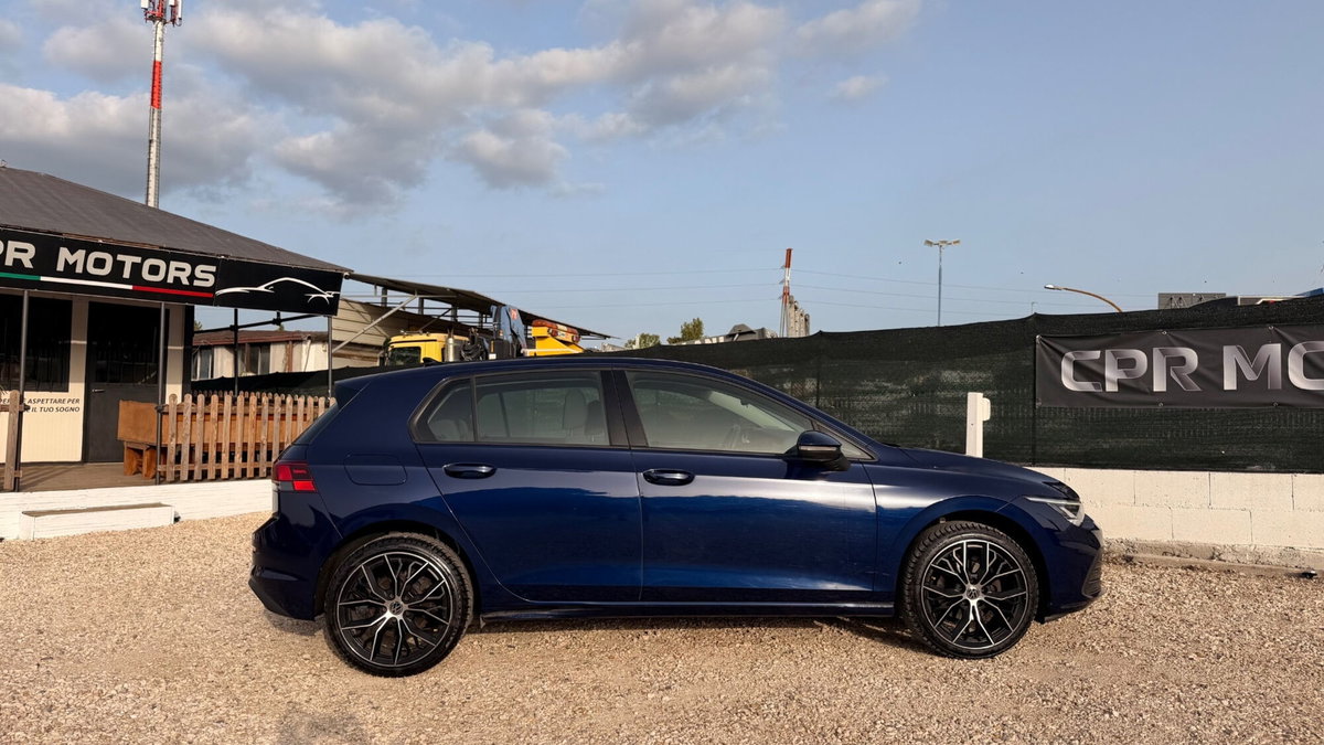 Volkswagen Golf 1.0 eTSI EVO DSG Life (3)