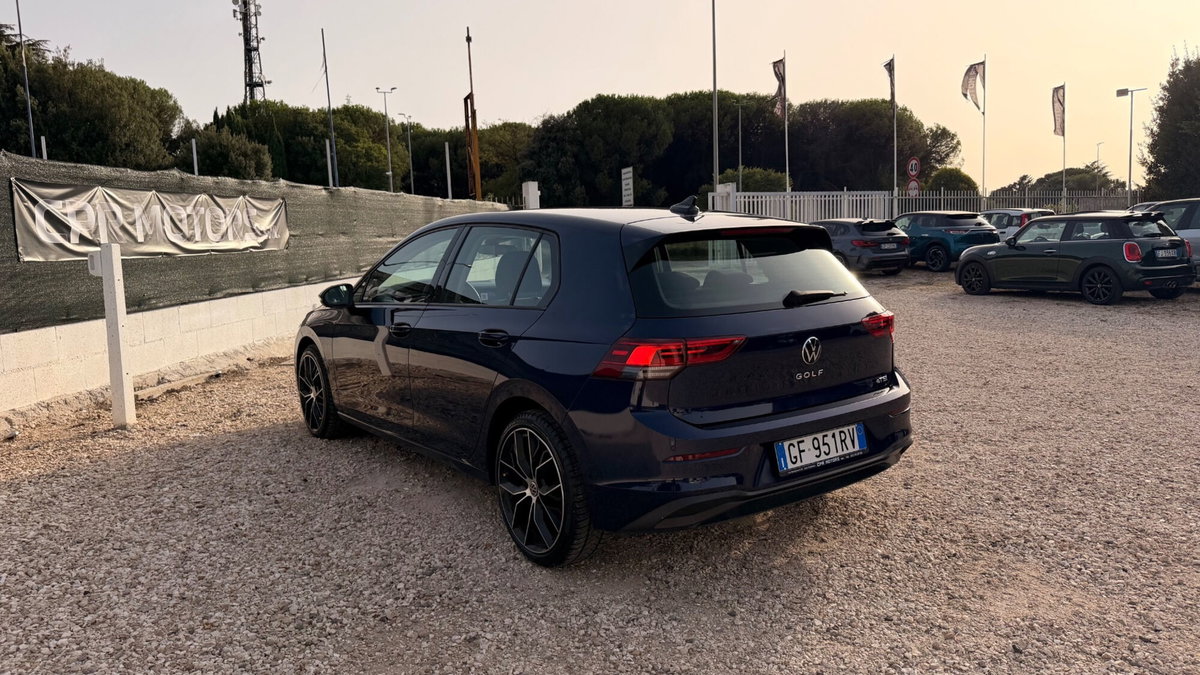 Volkswagen Golf 1.0 eTSI EVO DSG Life (6)