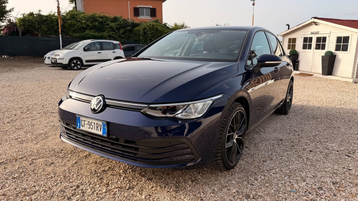 Volkswagen Golf 1.0 eTSI EVO DSG Life (8)