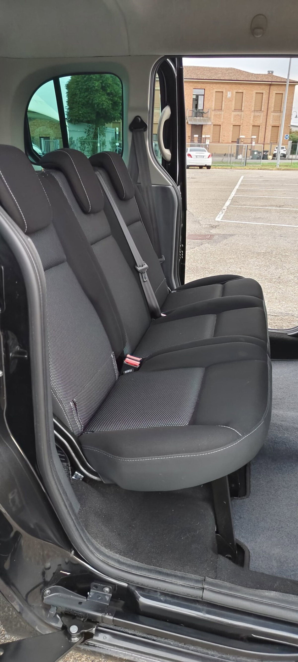 Renault Kangoo 1.5 dCi 90CV 5 porte Stop & Start Extrem (14)