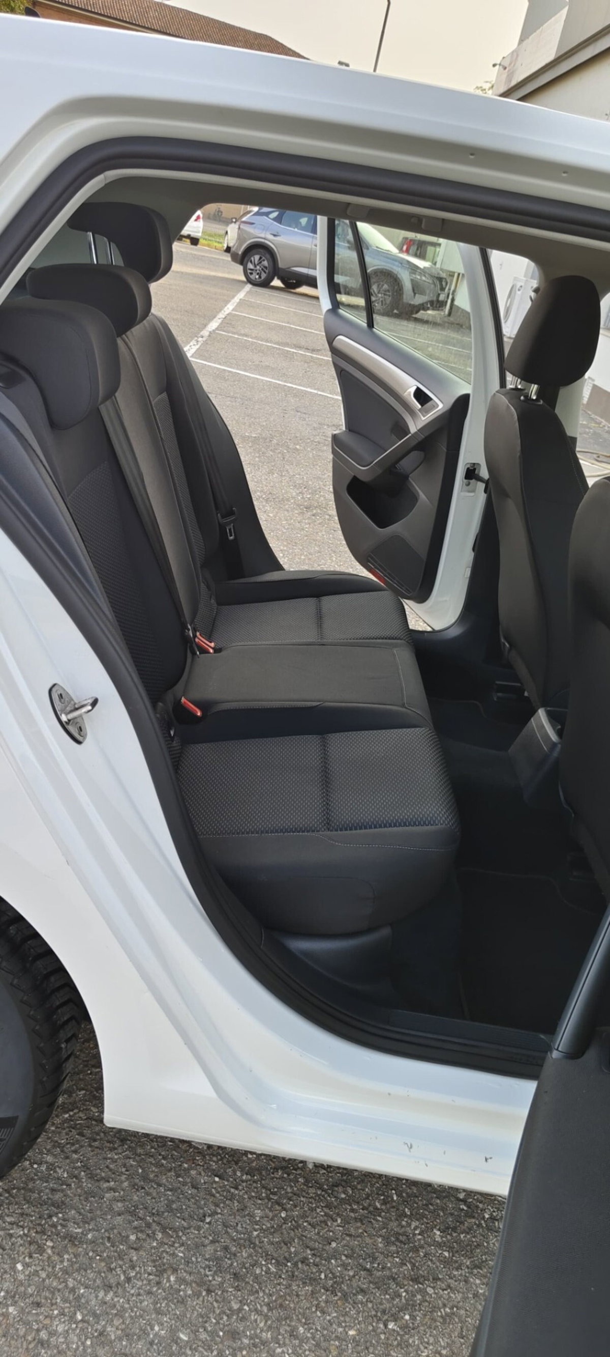 Volkswagen Golf 1.4 TGI 5p. Trendline BlueMotion (15)