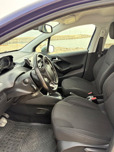 Peugeot 208 Turbo 110 EAT6 S&S 5 porte Allure (14)