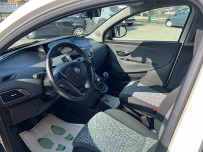 Lancia Ypsilon 1.0 FireFly 5 porte S&S Hybrid Ecochic Silver (9)