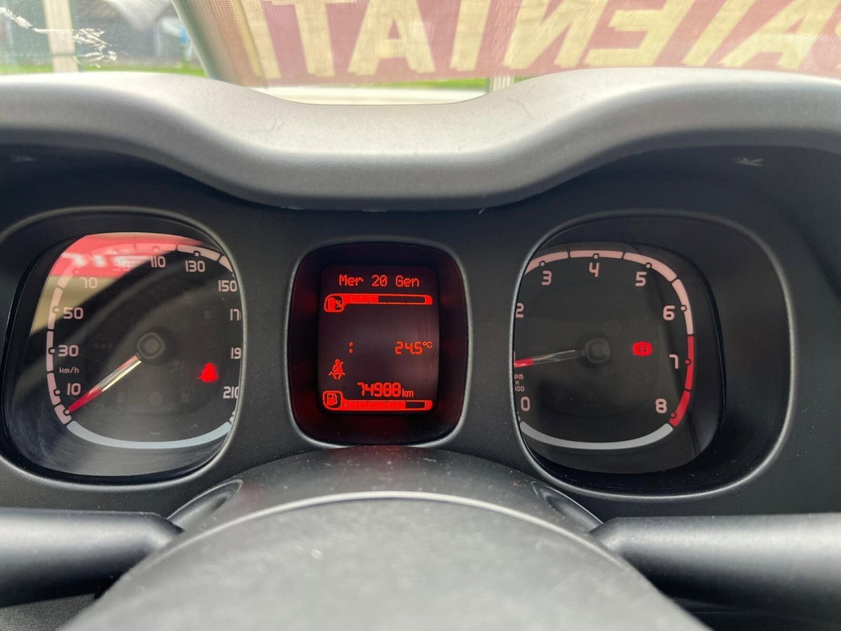 Fiat Panda 1.0 FireFly S&S Hybrid City Cross (11)