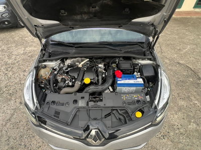 Renault Clio dCi 8V 90 CV EDC 5 porte Moschino Zen (16)
