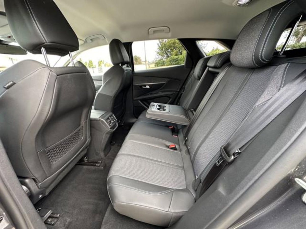Peugeot 3008 BlueHDi 130 S&S EAT8 Allure Pack (11)