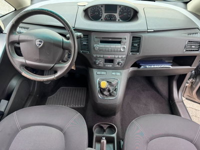 Lancia Musa 1.3 Mjt 95 CV DFN Gold (13)