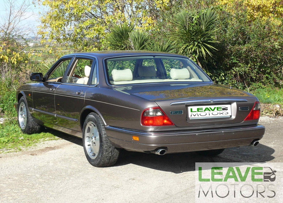 Jaguar XJ 3.2 cat Executive (7)