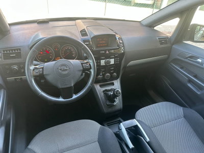 Opel Zafira 1.8 16V GPL-TECH Cosmo (15)