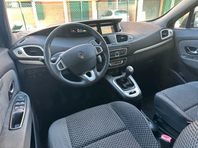 Renault Scenic E-Tech Electric 1.5 dCi 110CV Luxe (13)