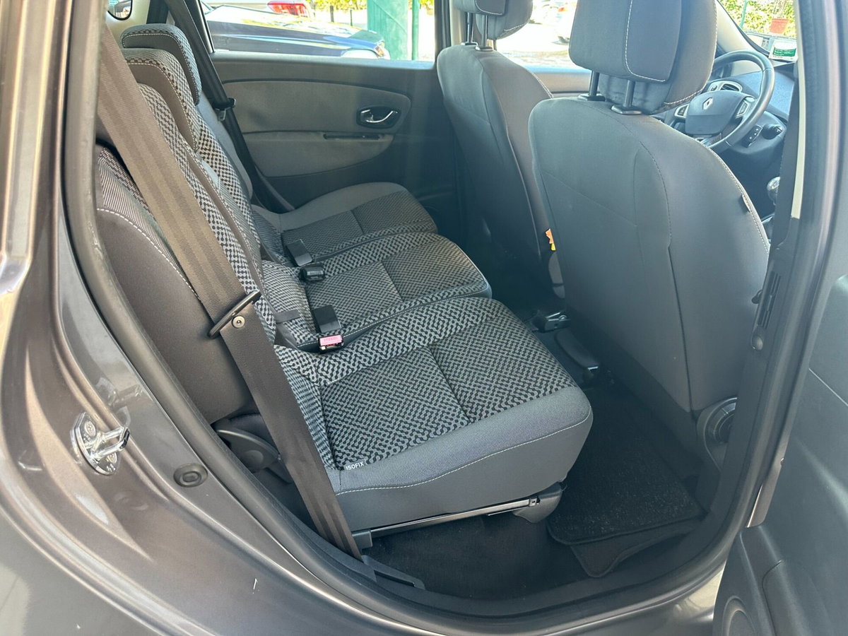 Renault Scenic E-Tech Electric 1.5 dCi 110CV Luxe (6)