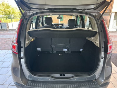 Renault Scenic E-Tech Electric 1.5 dCi 110CV Luxe (9)
