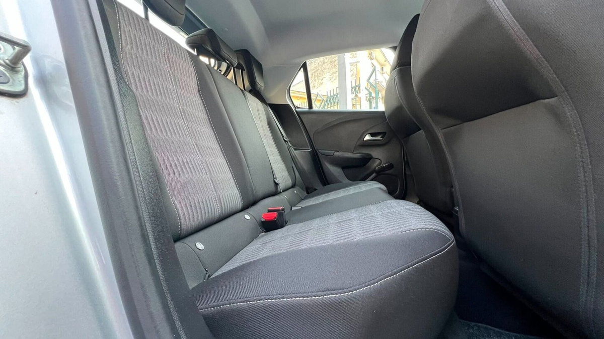 Opel Corsa 1.5 D 100 CV Edition (8)