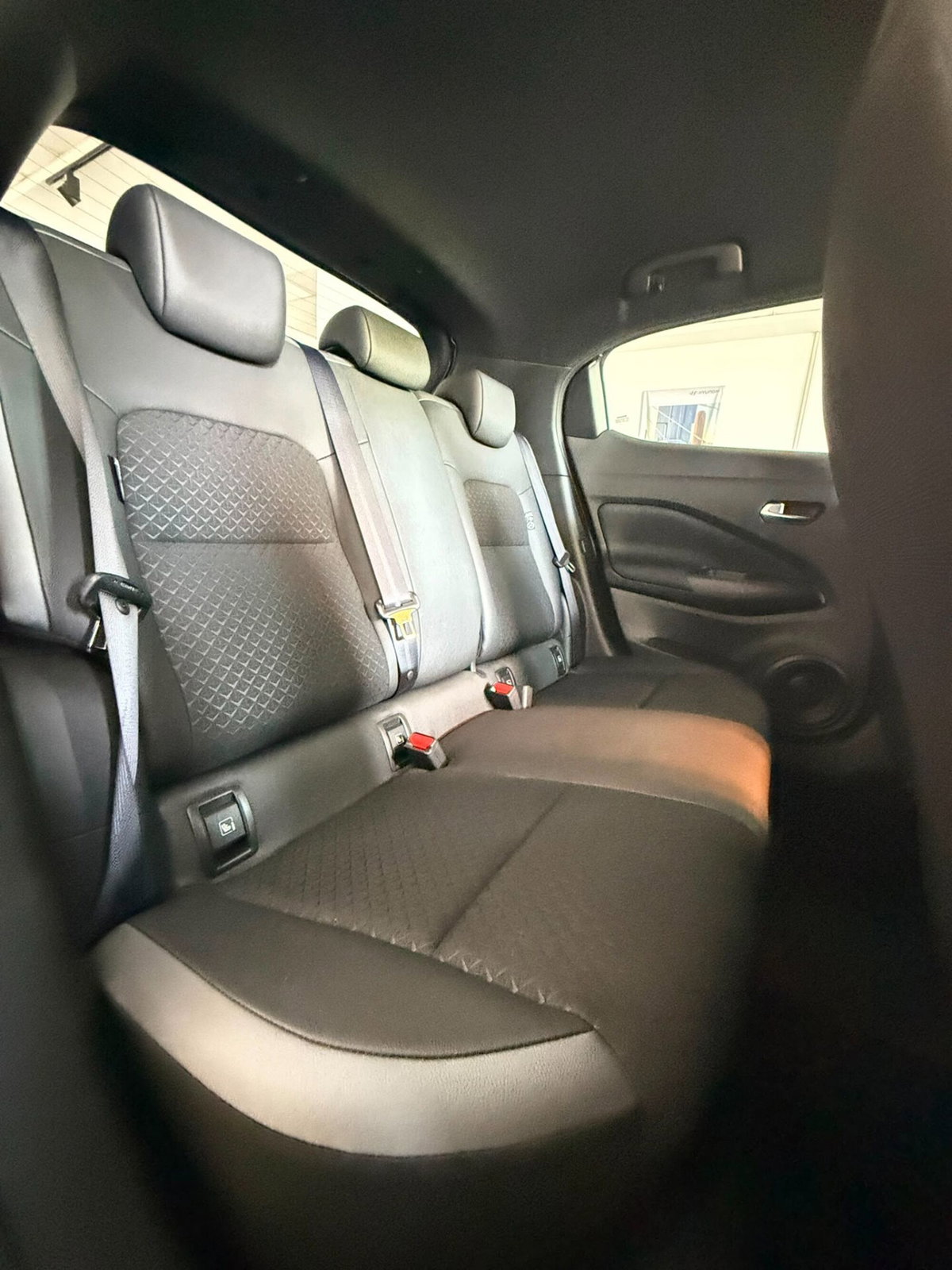 Nissan Juke 1.0 dig-t N-Connecta 114cv (12)