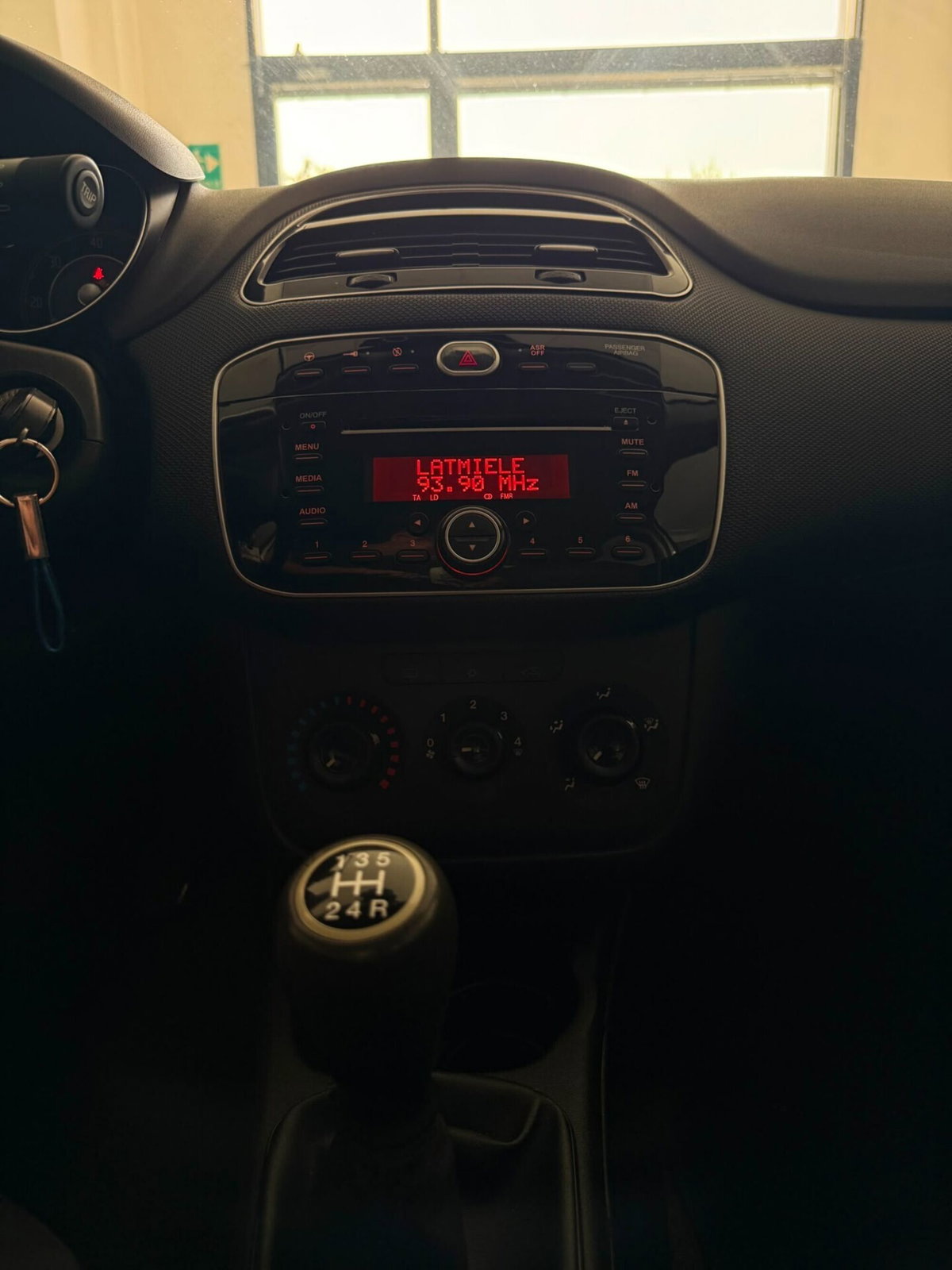 Fiat Punto 1.3 MJT II S&S 95 CV 5 porte Street (10)