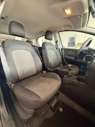 Fiat Punto 1.3 MJT II S&S 95 CV 5 porte Street (11)
