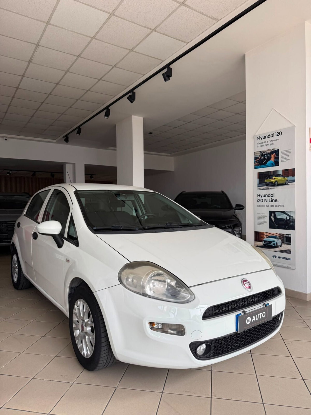 Fiat Punto 1.3 MJT II S&S 95 CV 5 porte Street (2)