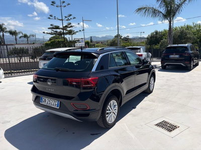 Volkswagen T-Roc 2.0 tdi Life 115cv (6)