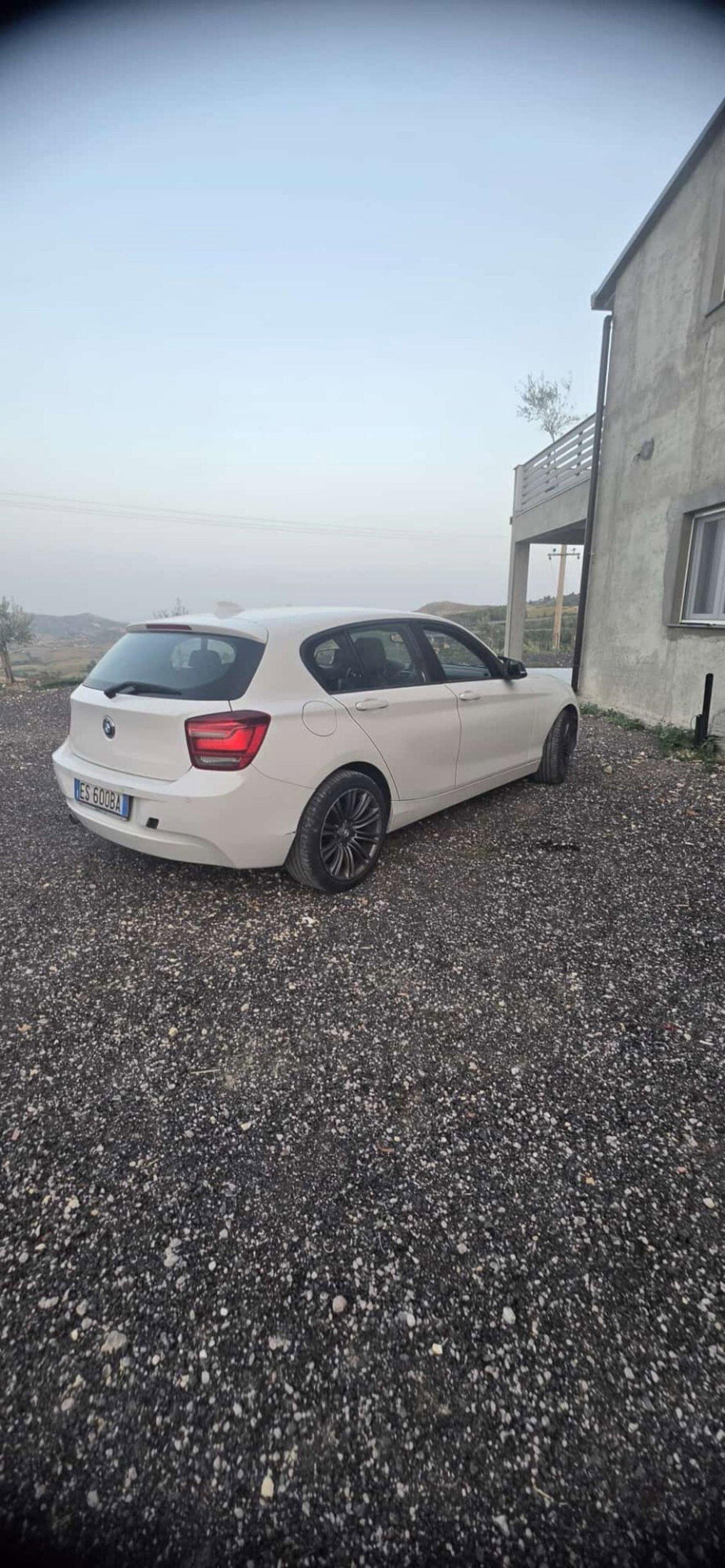 BMW Serie 1 116d 2.0 116CV cat 5 porte Attiva DPF (3)