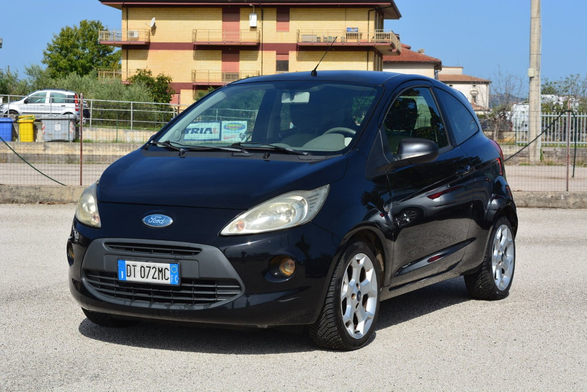 Ford Ka 1.2 8V 69CV Titanium (2)