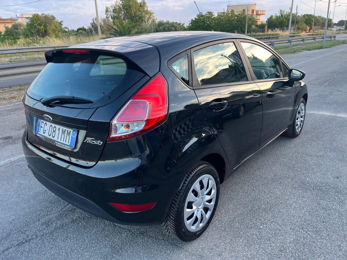 Ford Fiesta 1.4 5p. Bz.- GPL Titanium (5)