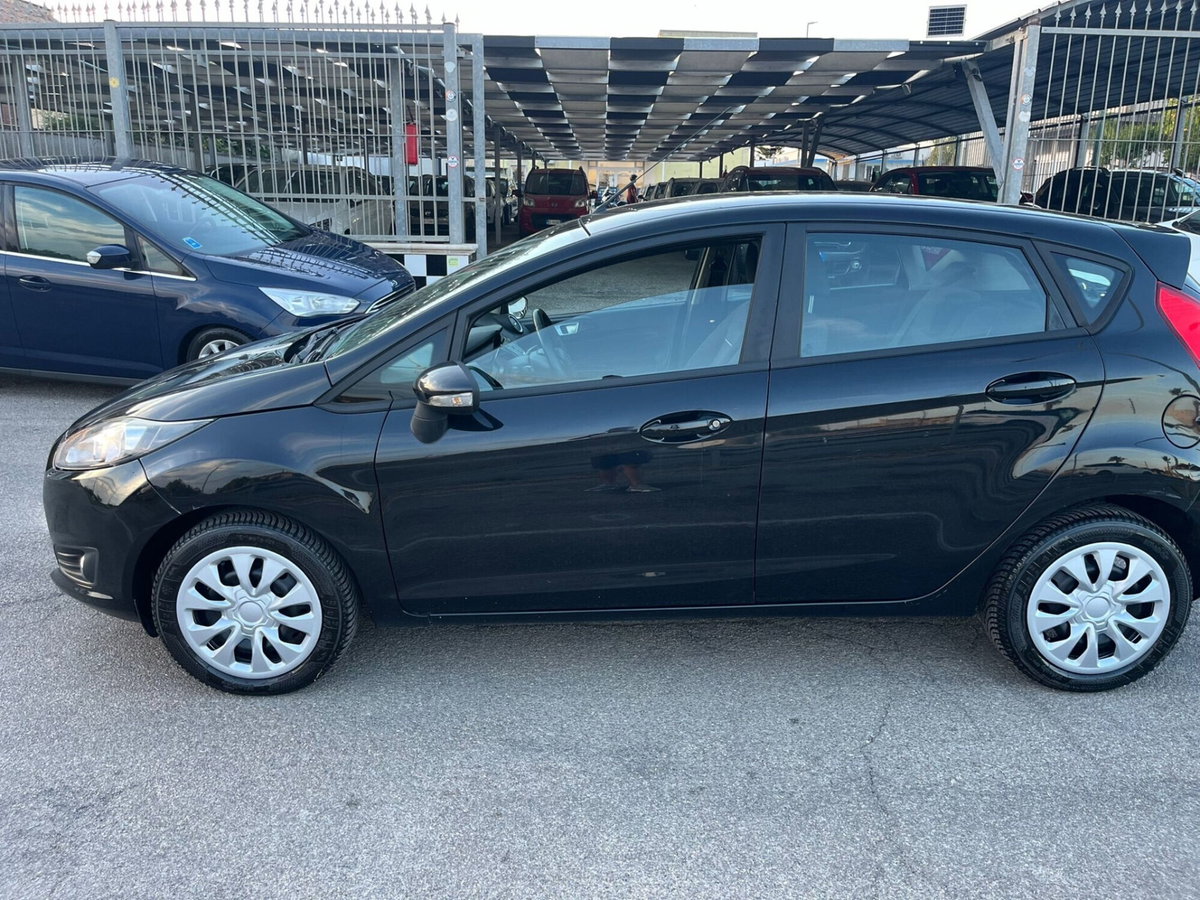 Ford Fiesta 1.4 5p. Bz.- GPL Titanium (8)