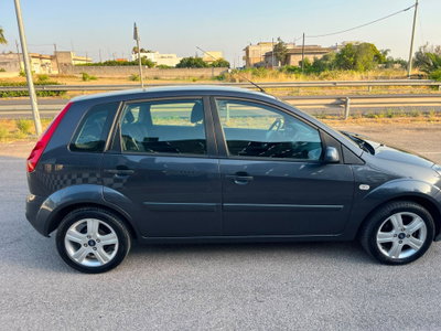 Ford Fiesta 1.4 TDCi 5p. Titanium (4)