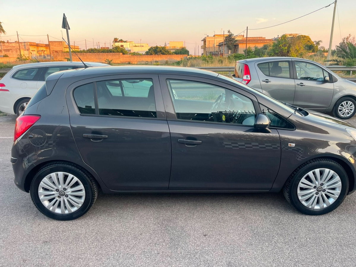 Opel Corsa 1.2 85CV 5 porte GPL-TECH Edition (4)